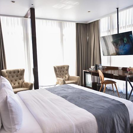 Hotel Monarch Batumi Bagian luar foto