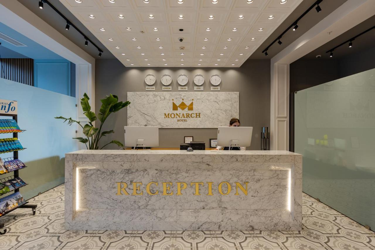 Hotel Monarch Batumi Bagian luar foto