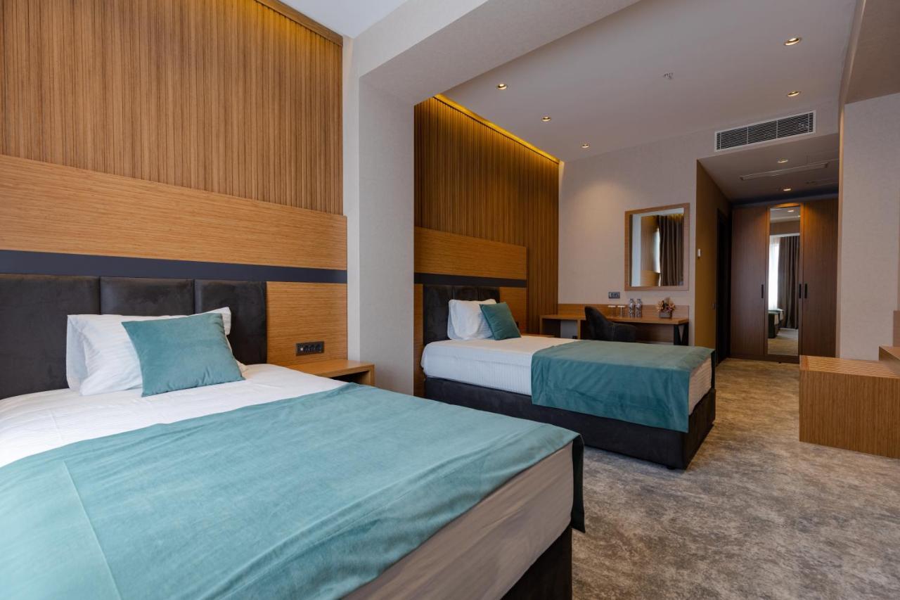 Hotel Monarch Batumi Bagian luar foto