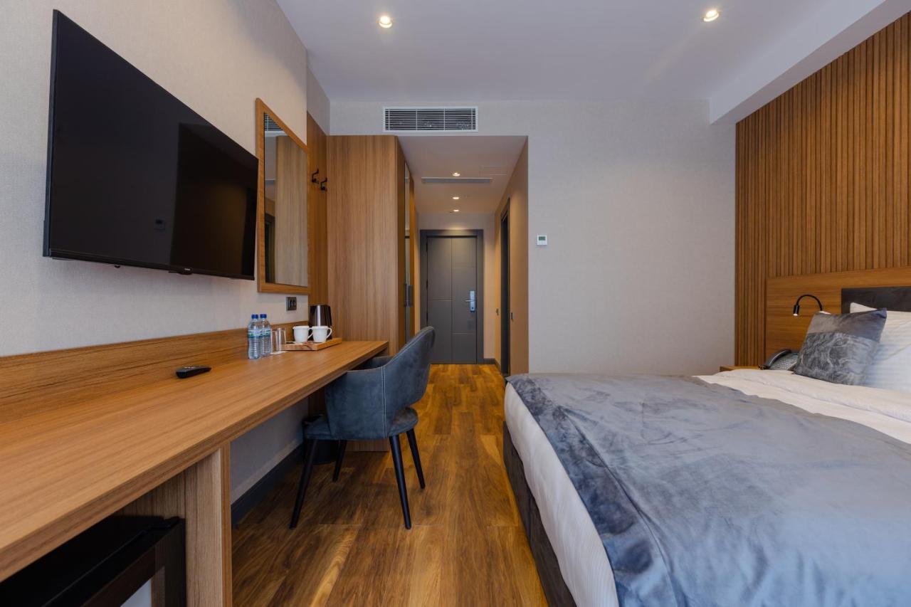 Hotel Monarch Batumi Bagian luar foto